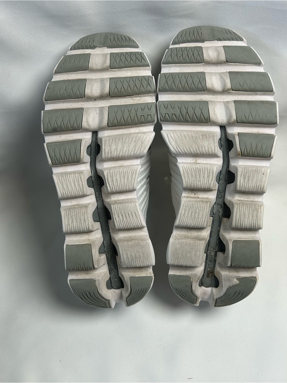 On Cloudswift Running Shoes in Light Gray and White women’s US 7 EU 38 sneakers - Picture 11 of 11